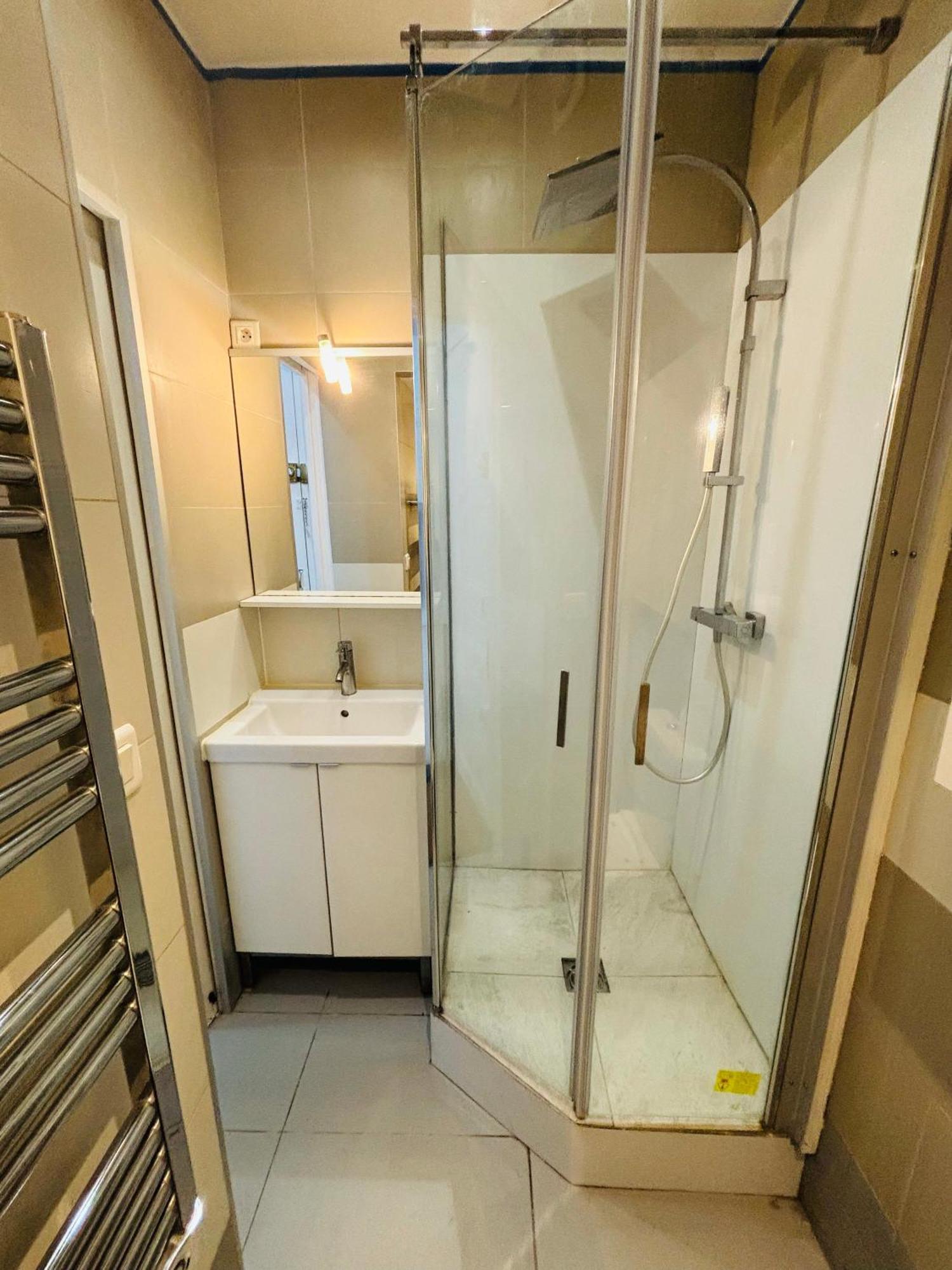 Appartement Coquet En Plein Coeur De Montmartre Paris Eksteriør bilde